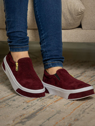 Sapato Feminino Slip On em Camurça Com Solado Antiderrapante Tênis Casual Conforto